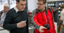 Обсуждение достоинств новых гаджетов Александр Крылов / ИА MagadanMedia