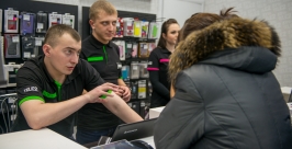 Сотрудники рассказывают о новых тарифах компании Александр Крылов / ИА MagadanMedia