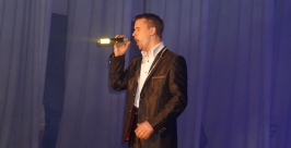 Поет Дмитрий Мартынов Мария Золотарева, MagadanMedia