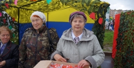 Ветераны угощали моорженным Гужвенко Сергей, ИА MagadanMedia