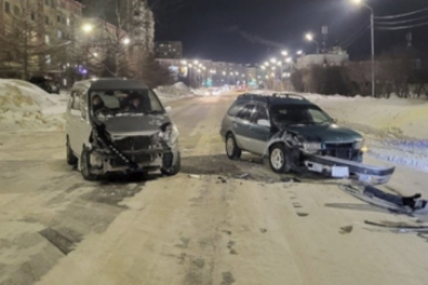 В Магадане устанавливают обстоятельства ДТП на улице Пролетарской