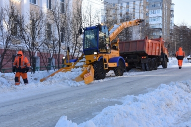 В Магадане продолжается расчистка от снега участков улично-дорожной сети Источник