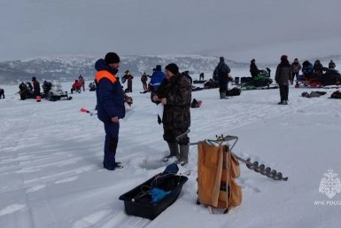 Сотрудники МЧС провели профилактический рейд в бухте Нагаева ГУ МЧС России по Магаданской области