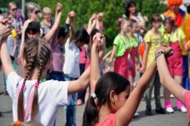 Для 43% родителей путевки в летние лагеря оказались неподъемными Мария Оленникова