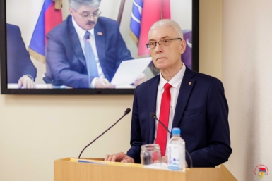 Отчет о работе представил Уполномоченный по правам человека в Магаданской области Источник