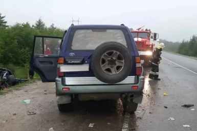 На автодороге "Колыма" произошло ДТП, пострадавшим оказали помощь