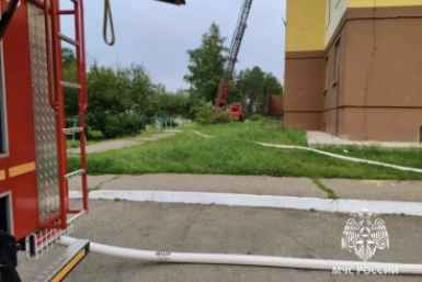 Из-за короткого замыкания электропроводки загорелась квартира в Саянске