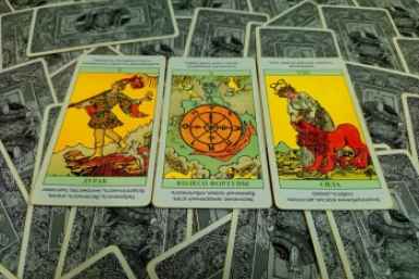 Дурак, Фортуна, Сила: впечатляющий успех пророчат карты Таро в эти выходные 15 и 16 августа
