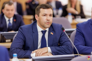 Отчет о деятельности представил депутат Магаданской областной Думы Станислав Пруцков Источник