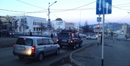 В редакцию ИА MagadanMedia поступили претензии от магаданских автомобилистов на пробку, которая образовывается во время транспортной активности на улице Парковой Александр Крылов, MagadanMedia