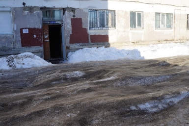 Колеи во дворе на Билибина Мария Золотарева, MagadanMedia