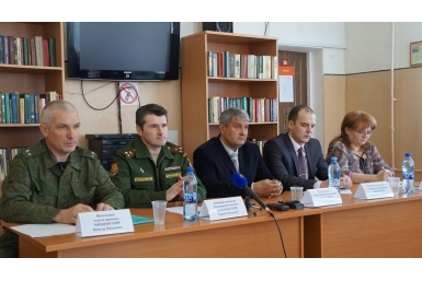 Встречу в военном комиссариате Магаданской области посвятили весеннему призыву-2015 Мария Золотарева, MagadanMedia