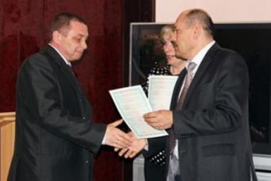 Вручение сертификатов Пресс-служба правительства Магаданской области