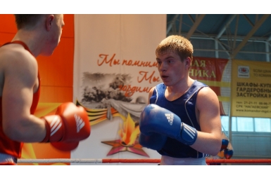 Синий против красного Мария Золотарева, MagadanMedia