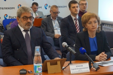 Сергей Власов и Оксана Айдабаева Мария Золотарева, MagadanMedia