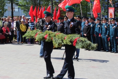 Возложение венков к памятнику Пресс-служба Магаданского ОК КПРФ