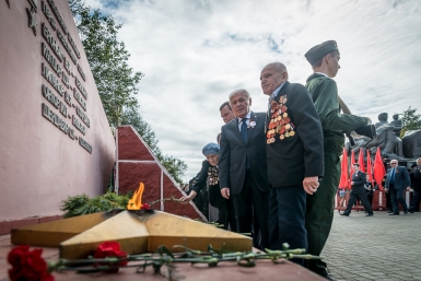 У вечного огня Александр Крылов, MagadanMedia