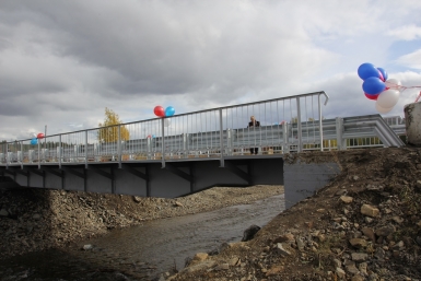 Новый мост через реку Красавица открыли в колымском поселке Стекольный  Пресс-служба правительства Магаданской области