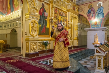 Более тысячи магаданцев пришли приложиться к мощам святителя Иннокентия Александр Крылов, ИА Magadanmedia