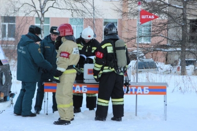 Масштабные учения по отработке взаимодействия при ликвидации пожаров и ДТП Пресс-служба ГУ МЧС России по Магаданской области