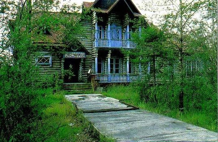 Бывшая гостиница аэропорта Сусуман (Берелёх)