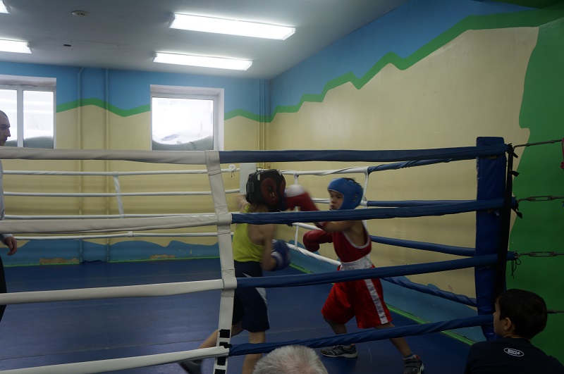 Ежегодное первенство по боксу стартовало в Магадане, Фото с места события собственное