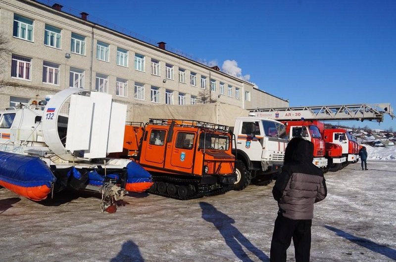 Выставка пожарной и аварийно-спасательной техники, Фото с места события из других источников