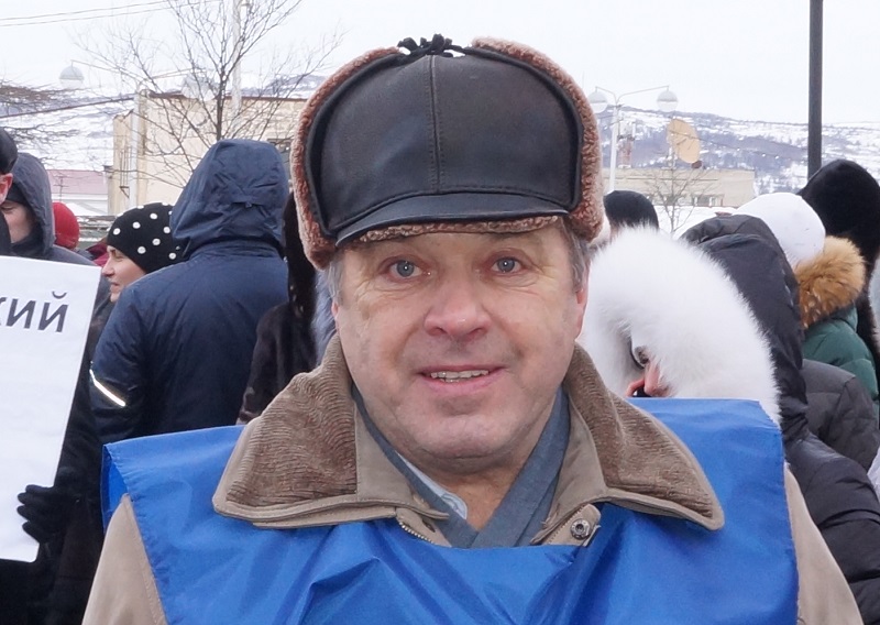 Руководитель аппарата Магаданского регионального отделения партии ЛДПР Александр Лакин, Фото с места события собственное