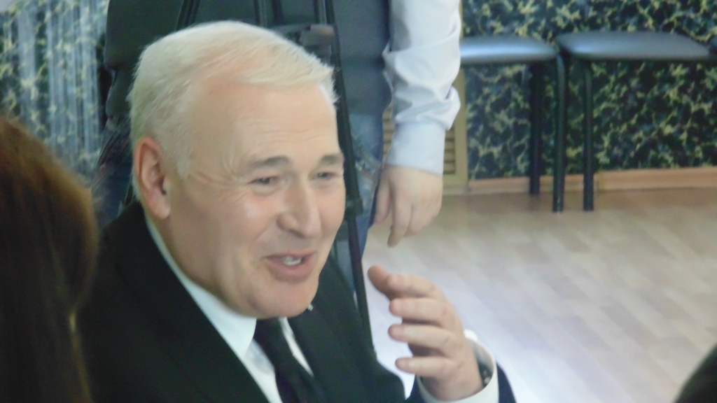 Губернатор Магаданской области Владимир Печеный, Фото с места события собственное