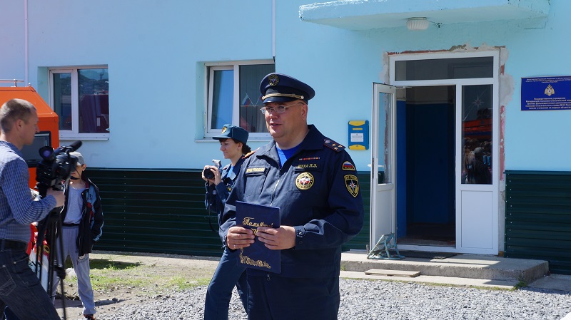 Начальник ГУ МЧС России по Магаданской области Любомир Муха, Фото с места события собственное