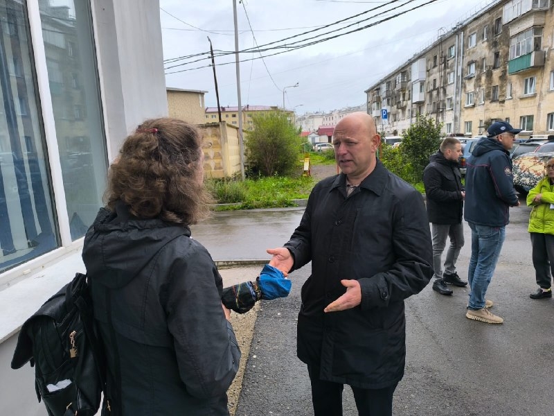 Павел Безменов: На первоначальном этапе нам следует поддержать бизнес Источник
