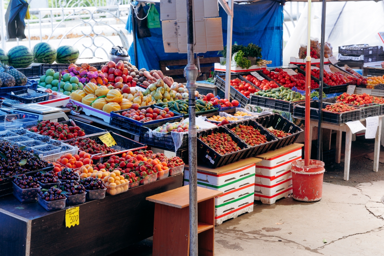 рынок, продуктовый, овощи, фрукты, ягоды, продавец, Евгений  Кулешов, ИА PrimaMedia