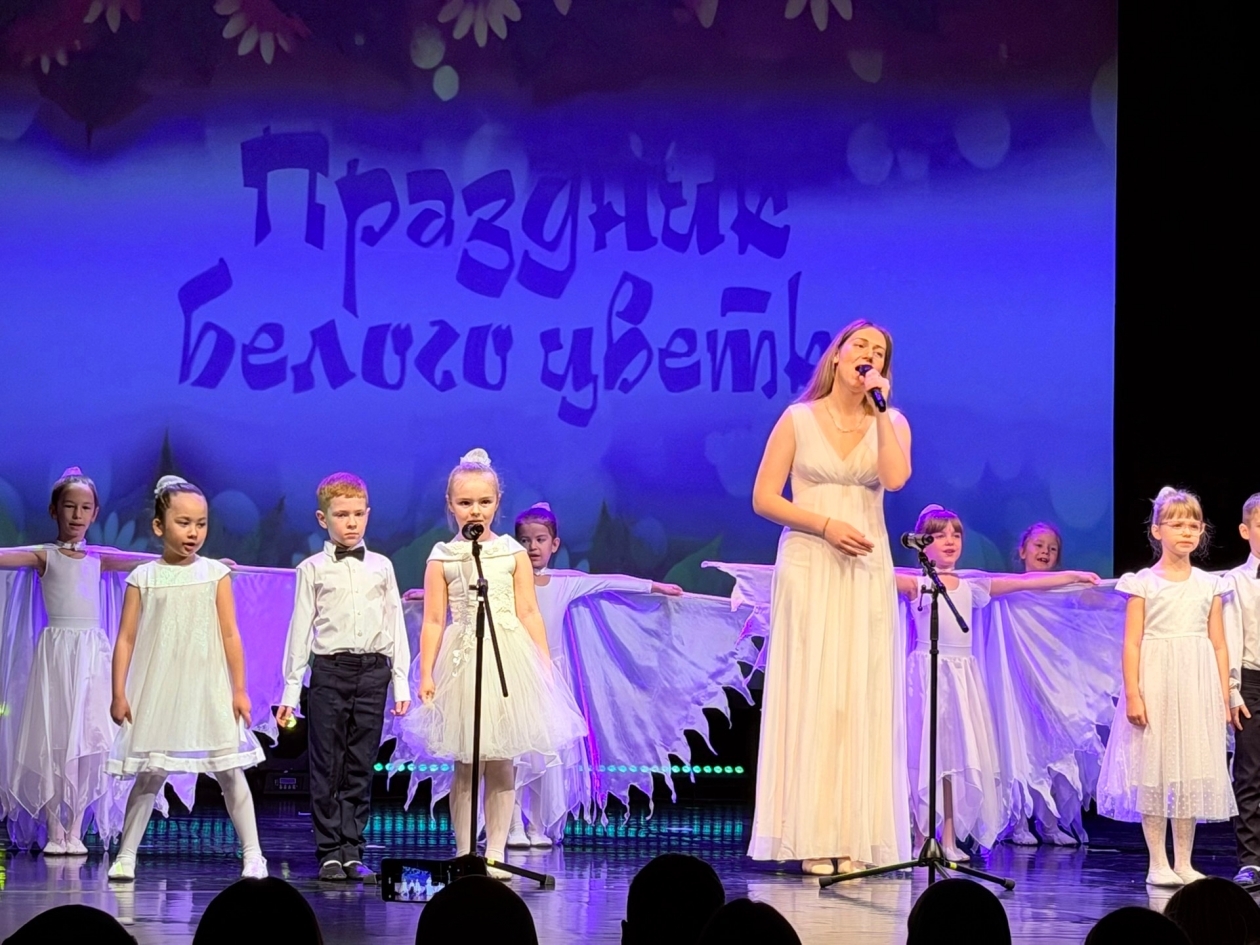 &quotПраздник белого цветка&quot объединил магаданцев в помощи юному земляку Источник