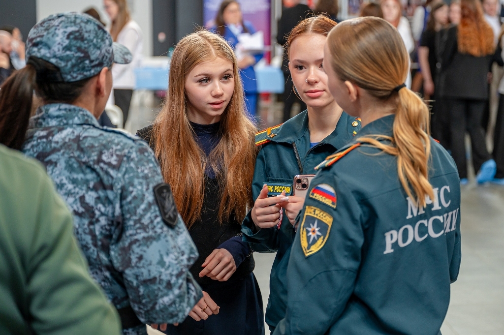 В Магадане трудоустроят 259 несовершеннолетних Источник