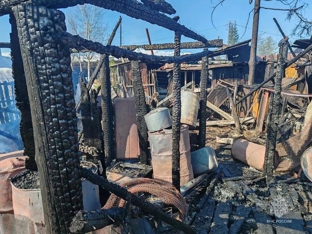 С места происшествия ГУ МЧС России по Магаданской области