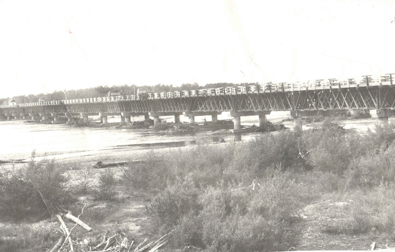 Старый мост через реку Ола, 1960-е годы, Фото с места события из других источников