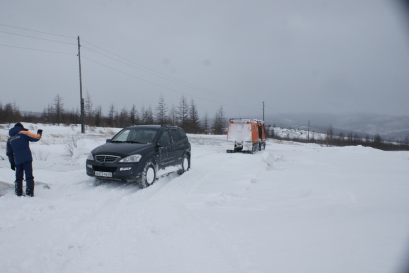 Спасатели оказали помощь автомобилистам попавшим в снежный плен, Фото с места события из других источников