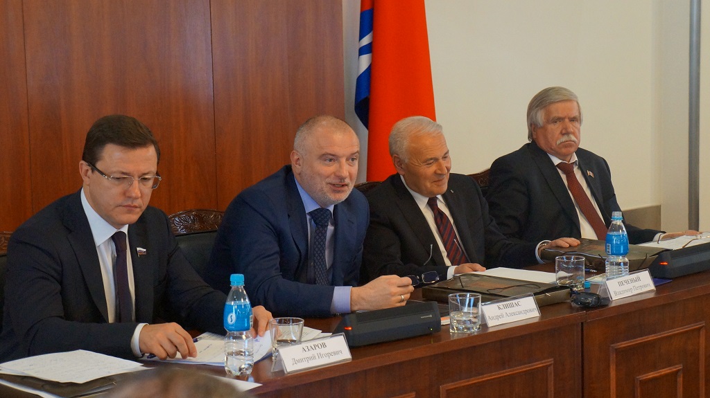 Выездные совещания помогают понять проблематику на местах – сенатор Андрей Клишас