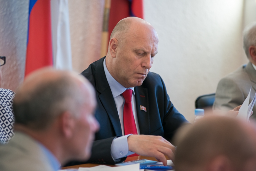 Депутат областной Думы Александр Басанский