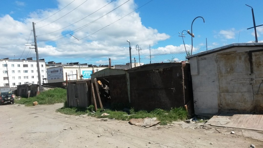 Гаражи