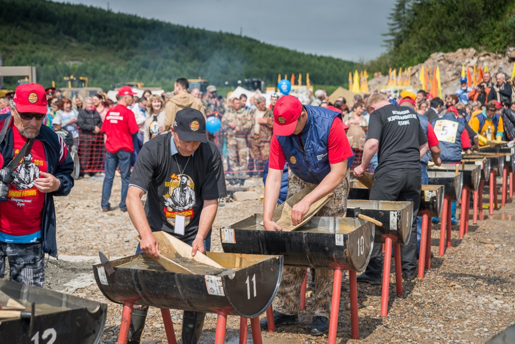Участников разделили на две группы, чтобы не мешать друг другу