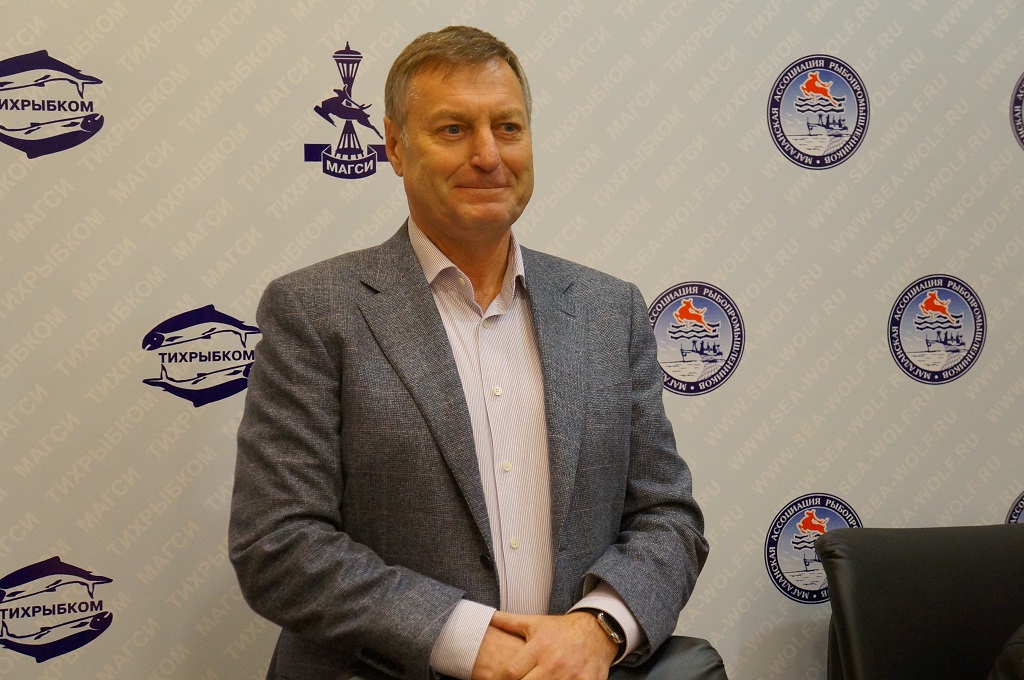 Михаил Котов