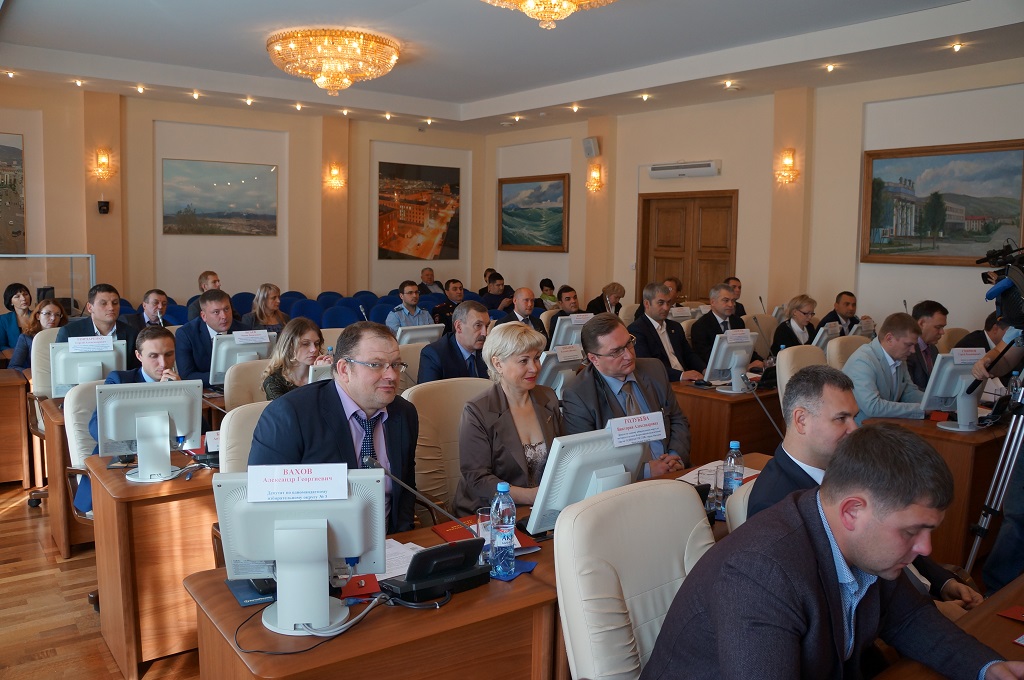 Первое заседание городской Думы VI созыва прошло в Магадане