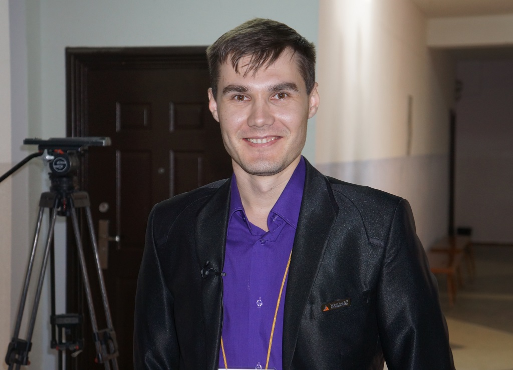 Участник конференции Павел Назаров