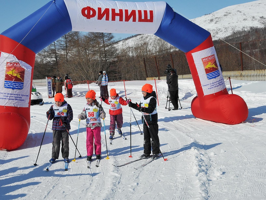 Юные лыжники