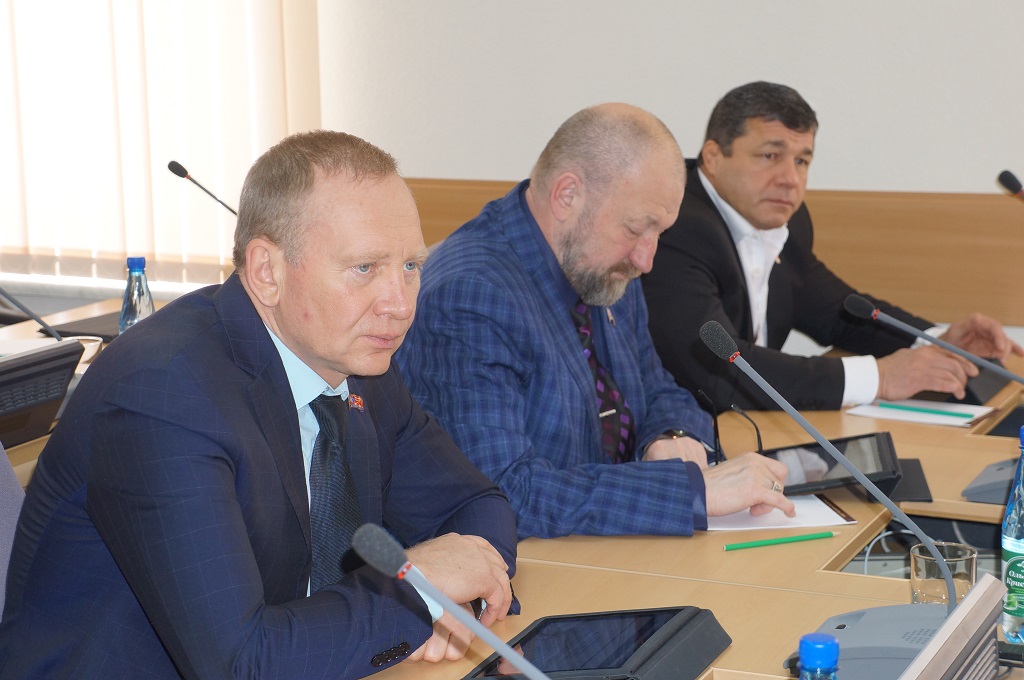 Депутаты