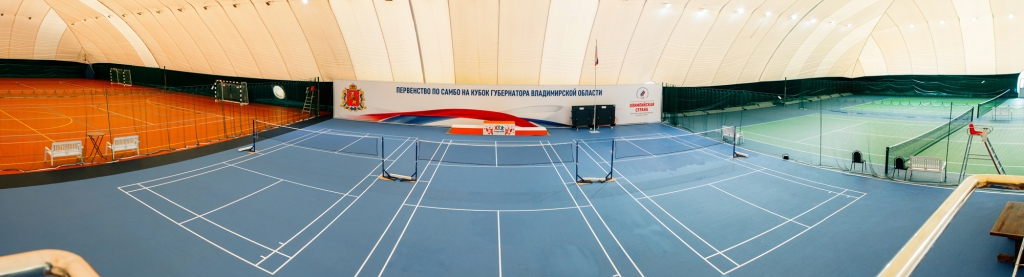 Здесь же находится спорткомплекс "Гранд Арена"