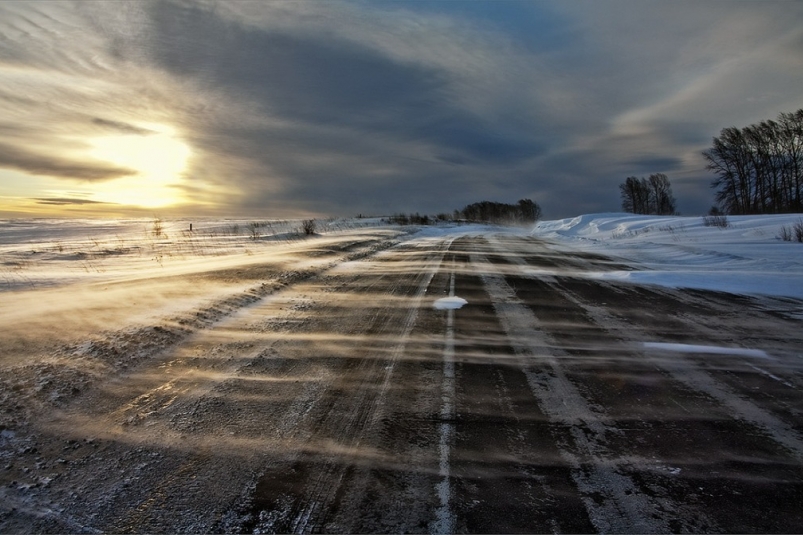 В связи с ухудшением погодных условий в регионе усилены меры по содержанию автодорог Колымы