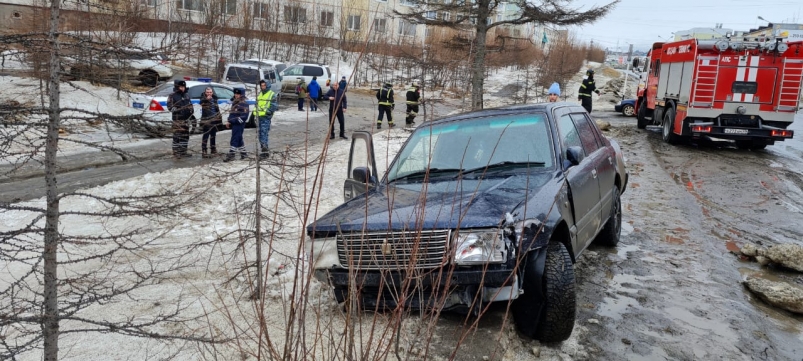 Нетрезвый водитель в Магадане "собрал" несколько автомобилей и попытался сбежать