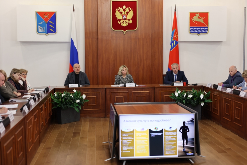 На Колыме подвели итоги заседания Областной трехсторонней комиссии по трудовым отношениям